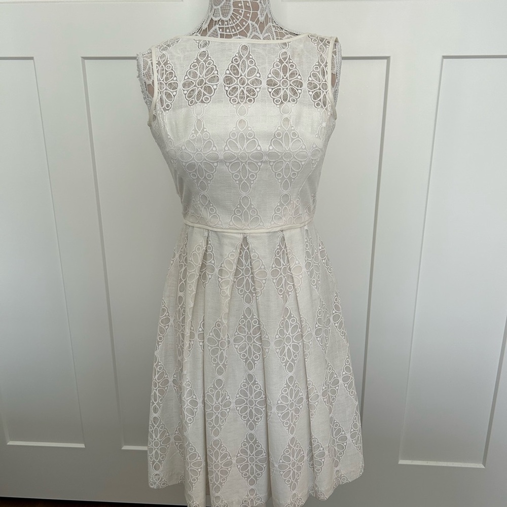 Elegant White Lace Dress